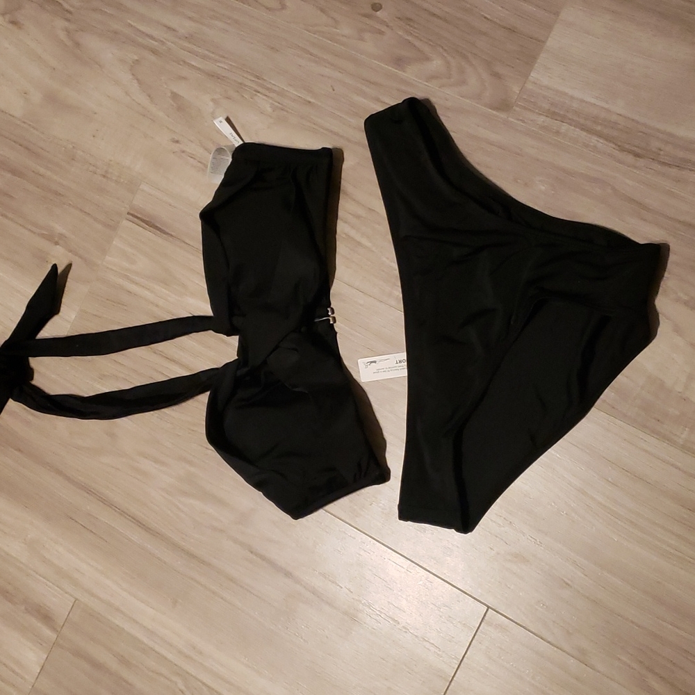 Cupshe Bikini Set (M) - Picture 4 of 10